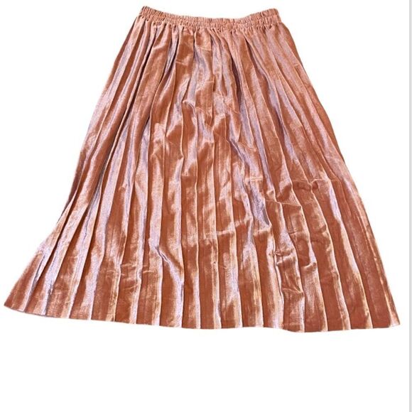 Velvet Rose Blush Pink Pleated Skirt - Picture 3 of 9
